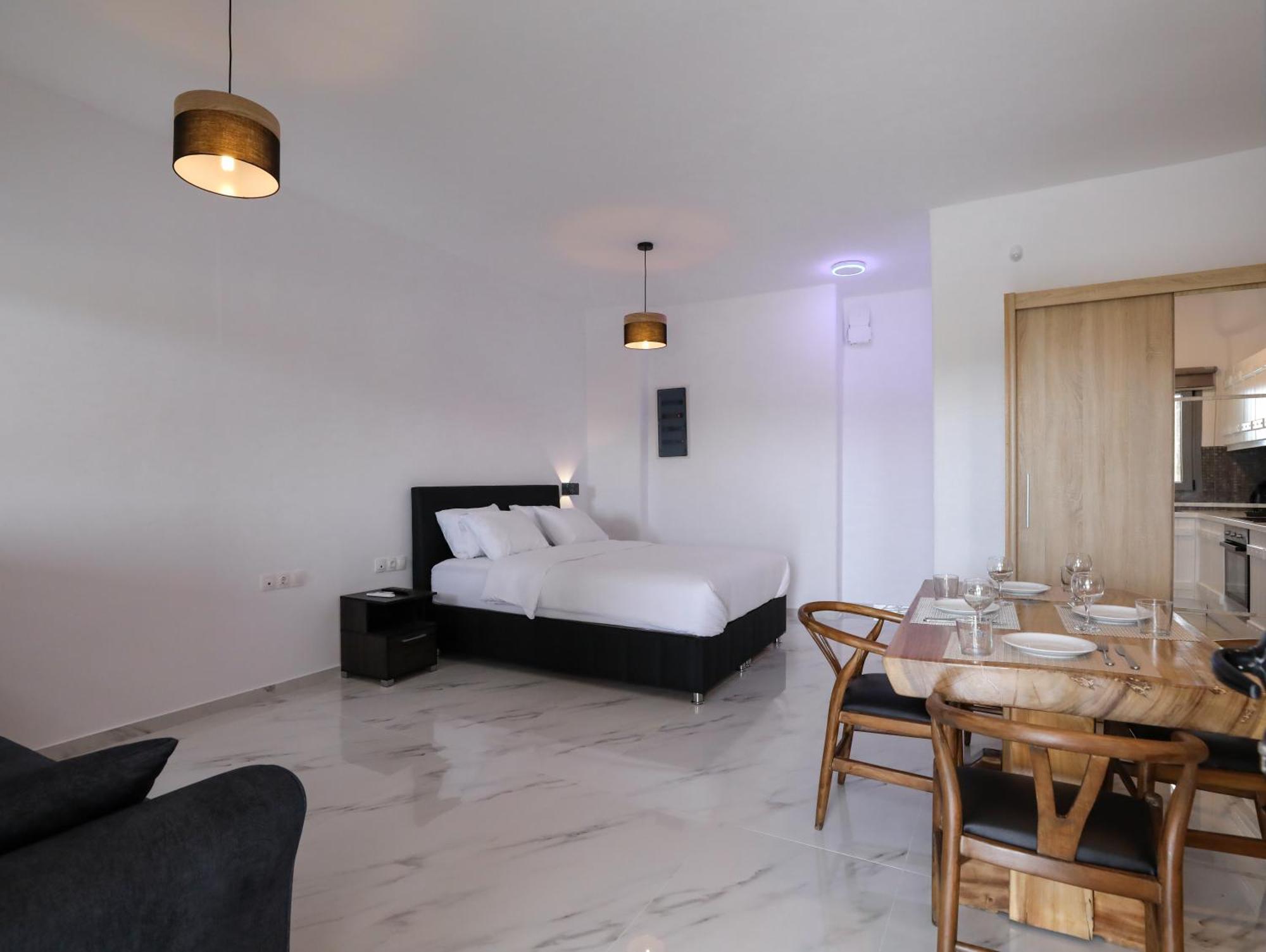 The George With Private Pool, Close To - Chora *